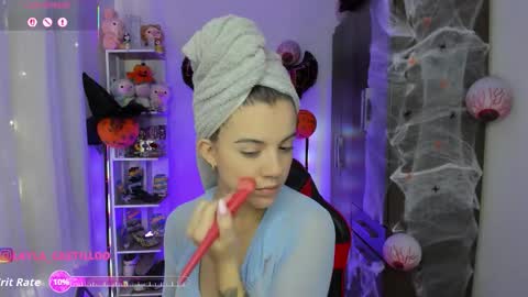 Snapshot of layla_castilloo chatting on 10/24/25, 02:57 Layla online show from 10/24/25, 02:57