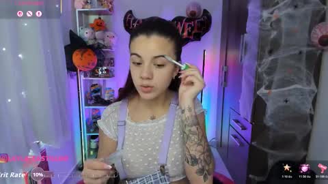 Snapshot of layla_castilloo chatting on 11/03/25, 02:18 Layla online show from 11/03/25, 02:18