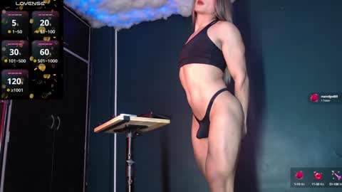 Snapshot of layla_dominac chatting on 12/12/24, 09:37 Layla help me with your thumbs up its important online show from 12/12/24, 09:37