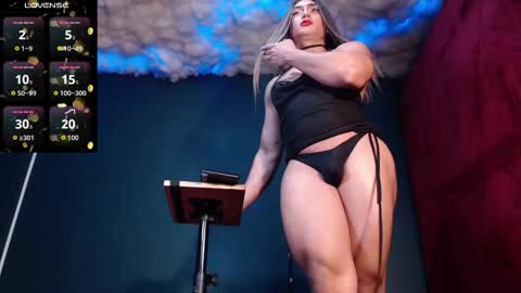 Snapshot of layla_dominac chatting on 10/12/25, 12:26 Layla help me with your thumbs up its important online show from 10/12/25, 12:26