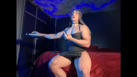 Layla   help me with your thumbs up its important  online show from 03/16/26, 09:30