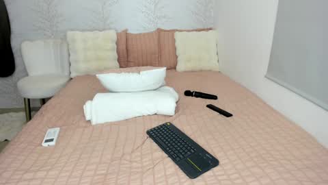 Snapshot of layla_vanegas chatting on 12/24/24, 05:02 Layla Vanegas online show from 12/24/24, 05:02