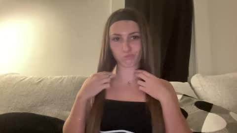 laylahlaylah1 online show from 10/06/25, 11:02