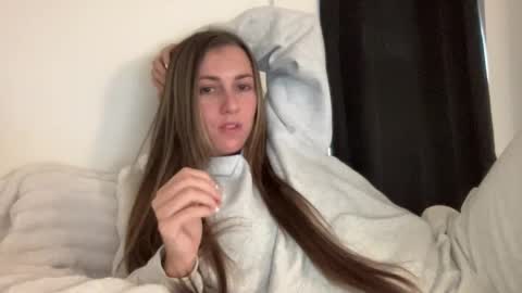 laylahlaylah1 online show from 10/24/25, 07:32