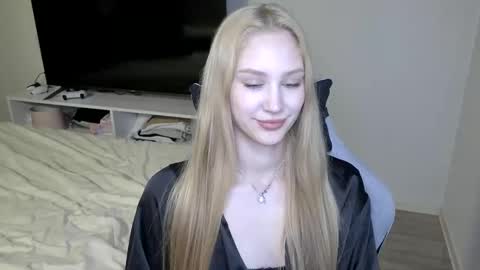 LaylaPretty001 online show from 03/27/26, 06:30