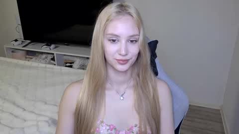 LaylaPretty001 online show from 04/16/26, 05:19