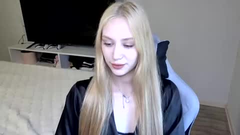 LaylaPretty001 online show from 06/01/26, 05:42