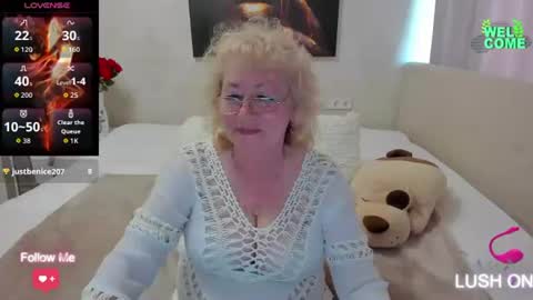 Snapshot of laylaroma chatting on 07/13/26, 02:09 laylaroma online show from 07/13/26, 02:09