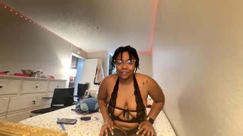 Layla Ros online show from 02/05/26, 05:56