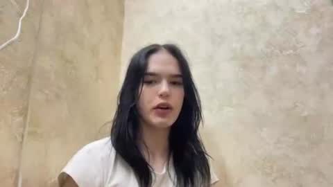 Luna online show from 03/30/26, 05:14