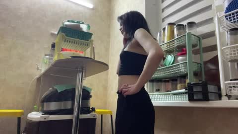 Luna online show from 04/09/26, 05:18