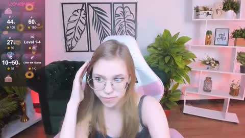 Snapshot of layriantavee chatting on 02/16/25, 06:54 layriantavee online show from 02/16/25, 06:54