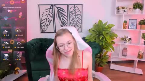 Snapshot of layriantavee chatting on 02/22/25, 06:50 layriantavee online show from 02/22/25, 06:50