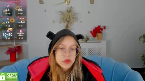 Snapshot of layriantavee chatting on 10/10/25, 06:34 layriantavee online show from 10/10/25, 06:34