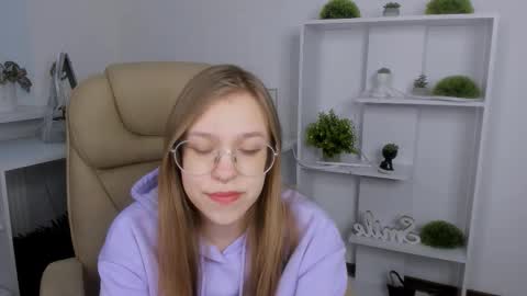 Snapshot of layriantavee chatting on 03/30/26, 06:03 layriantavee online show from 03/30/26, 06:03