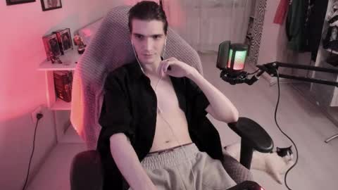 Snapshot of lazy_haze chatting on 12/22/25, 11:46 Haze aka Slava online show from 12/22/25, 11:46