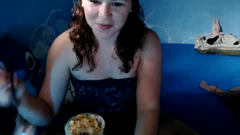 lazzy4ngel online show from 06/25/26, 04:22