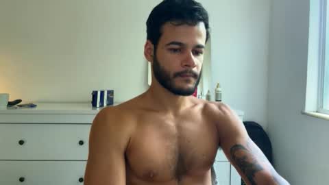 Snapshot of lcscerq chatting on 11/20/25, 02:50 lcscerq online show from 11/20/25, 02:50