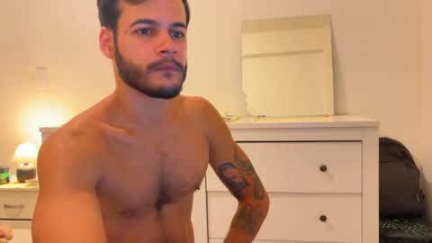 Snapshot of lcscerq chatting on 11/23/25, 02:11 lcscerq online show from 11/23/25, 02:11