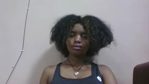 lea96546 online show from 11/11/25, 08:14