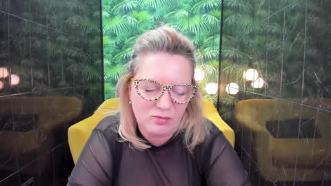 Snapshot of lea_fruit chatting on 01/02/25, 11:09 Lea online show from 01/02/25, 11:09