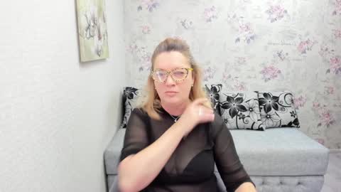 Snapshot of lea_fruit chatting on 01/18/25, 05:20 Lea online show from 01/18/25, 05:20