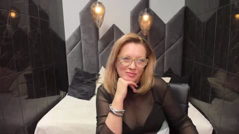 Snapshot of lea_fruit chatting on 02/04/25, 07:33 Lea online show from 02/04/25, 07:33