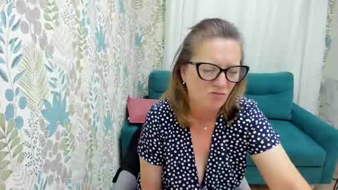 Snapshot of lea_fruit chatting on 09/13/25, 05:57 Lea online show from 09/13/25, 05:57