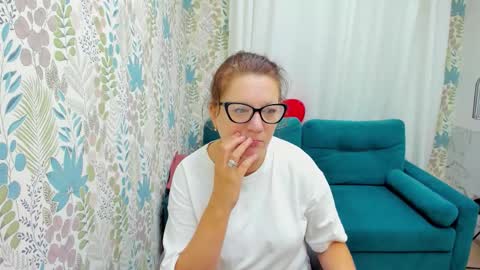 Lea online show from 09/21/25, 05:09