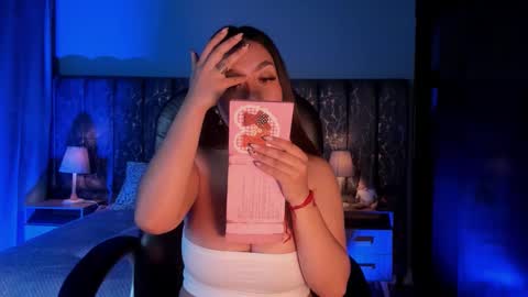 Lea Velle online show from 11/25/25, 04:34