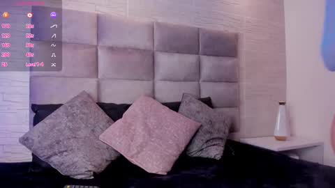 lea_walkerr online show from 09/18/25, 07:38