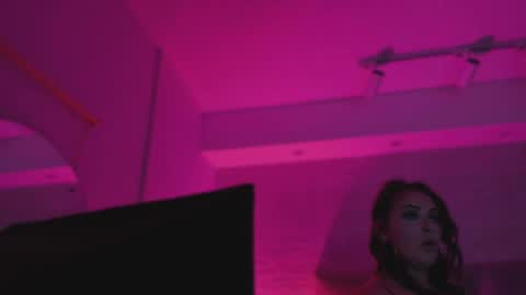 Snapshot of lea_walkerr chatting on 05/27/26, 01:57 lea_walkerr online show from 05/27/26, 01:57