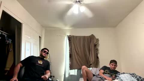 Snapshot of leaderzac chatting on 04/05/26, 11:57 leaderzac online show from 04/05/26, 11:57