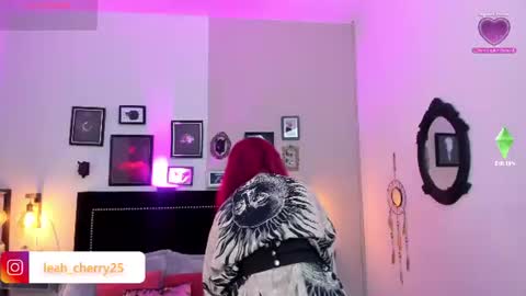 Leah online show from 06/17/26, 09:16