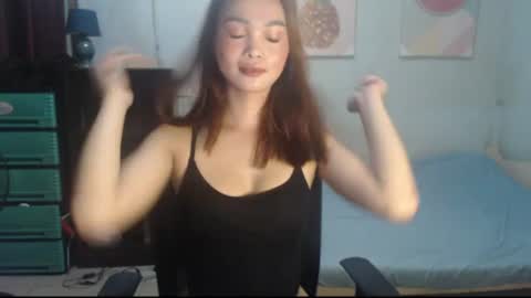 leah_fucker online show from 06/17/26, 10:43
