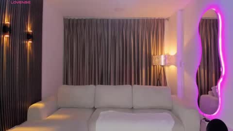 Leah  Greyy online show from 05/05/26, 11:07