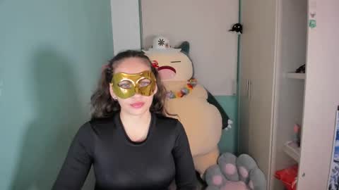 Snapshot of leah_sm chatting on 02/16/26, 11:56 Laura online show from 02/16/26, 11:56