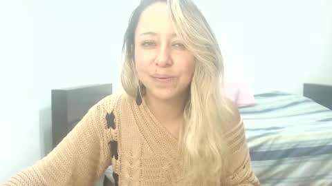 leah_susman online show from 10/25/25, 02:41