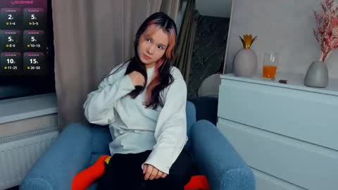 Snapshot of leahmerced chatting on 04/14/26, 07:09 Luna online show from 04/14/26, 07:09