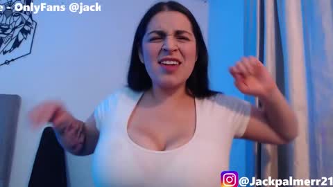 Snapshot of leahparker33 chatting on 01/17/26, 02:49 leahparker33 online show from 01/17/26, 02:49