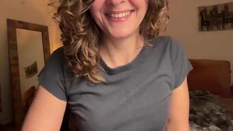 Leah Sparkles online show from 10/23/25, 02:33