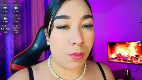 leah online show from 10/24/25, 10:33