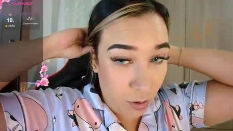 leah online show from 06/20/26, 12:03