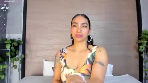 Snapshot of leamonroe__ chatting on 06/08/26, 12:27 Hey Im Lea online show from 06/08/26, 12:27
