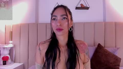 Snapshot of leamonroe__ chatting on 07/19/26, 11:58 Hey Im Lea online show from 07/19/26, 11:58