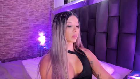 Maria Leandra  Lopeira online show from 10/23/25, 08:40