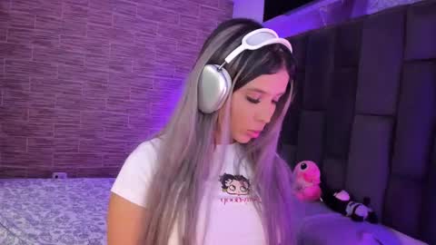 Maria Leandra  Lopeira online show from 11/07/25, 11:05