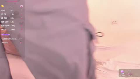 Snapshot of leaneseb chatting on 10/24/25, 09:00 leaneseb online show from 10/24/25, 09:00