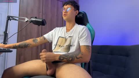leaneseb online show from 04/25/26, 01:52