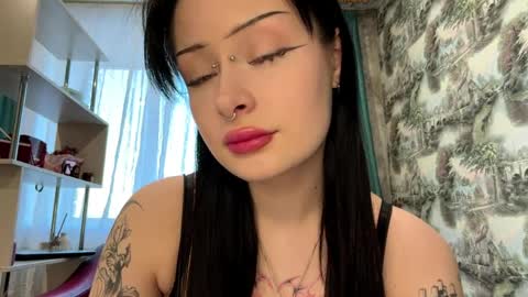 Snapshot of leanorabollman chatting on 03/29/26, 03:12 Kiki online show from 03/29/26, 03:12